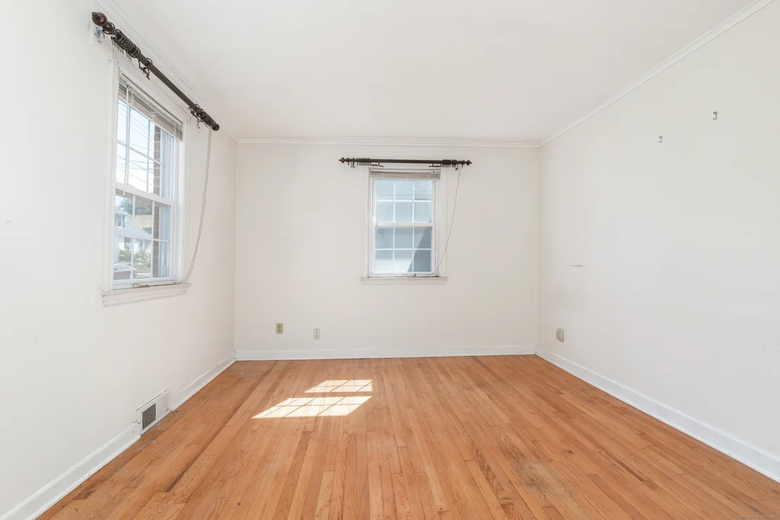 Photo of 128 Fairview Avenue