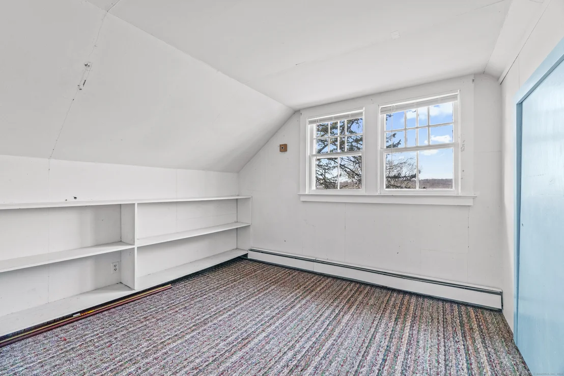 Photo of 143 Highview Avenue