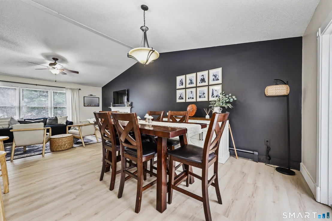 Photo of 7 Circuit Avenue
