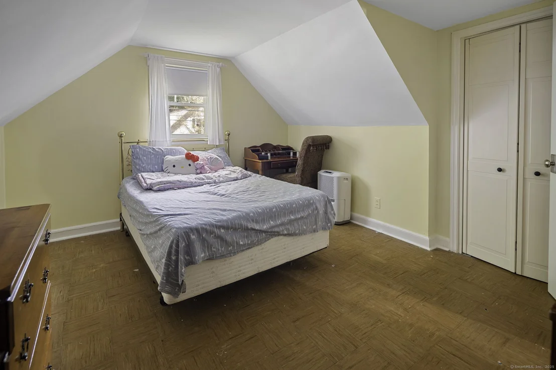 Photo of 33 Halsey Drive