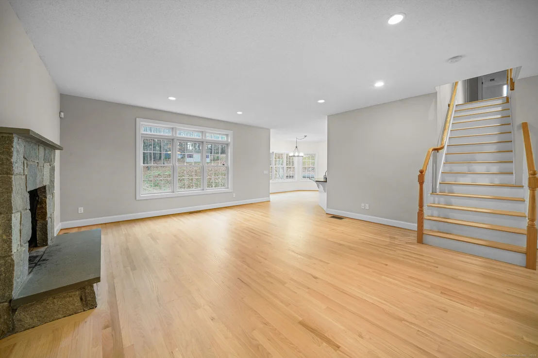 Photo of 10 Azalea Lane