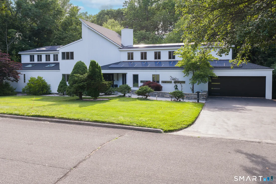 Photo of 25 Surrey Drive