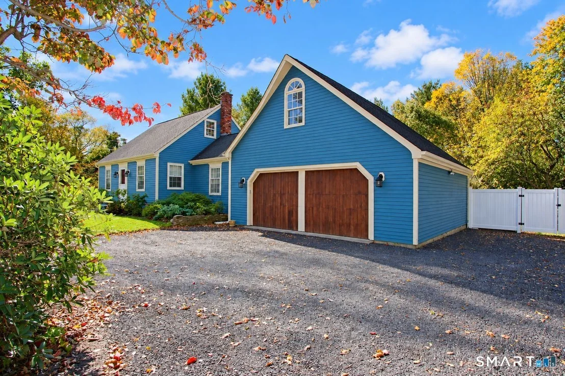 Photo of 662 Forest Road