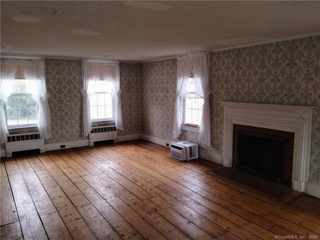 Photo of 448 Shore Road