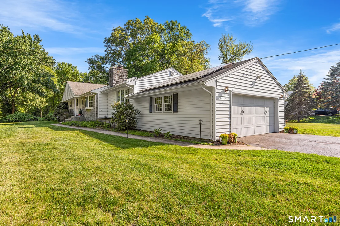 Photo of 650 Racebrook Road