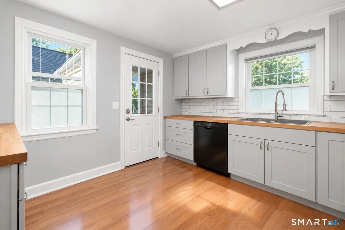 Photo of 302 Brimfield Road
