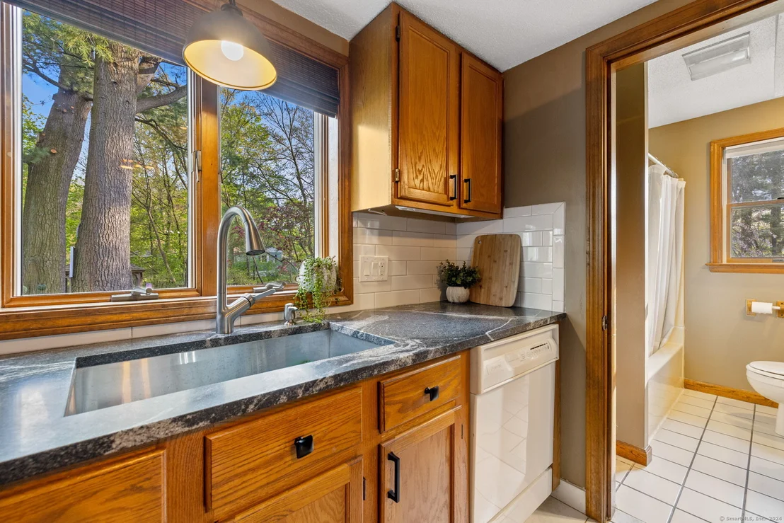 Photo of 67 Shuttlemeadow Road