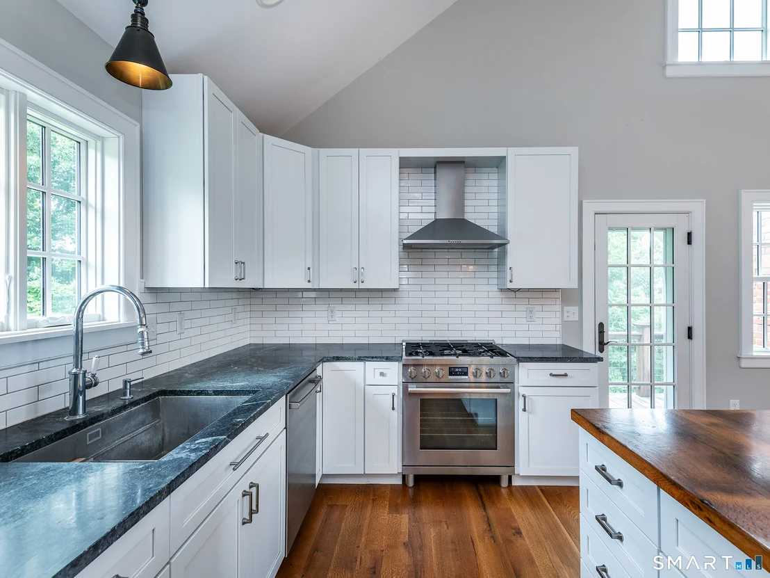 Photo of 21 Hemlock Road