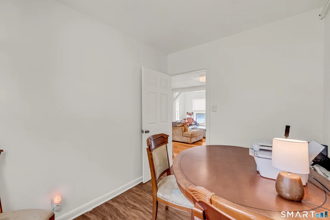 Photo of 325 Wakefield Boulevard
