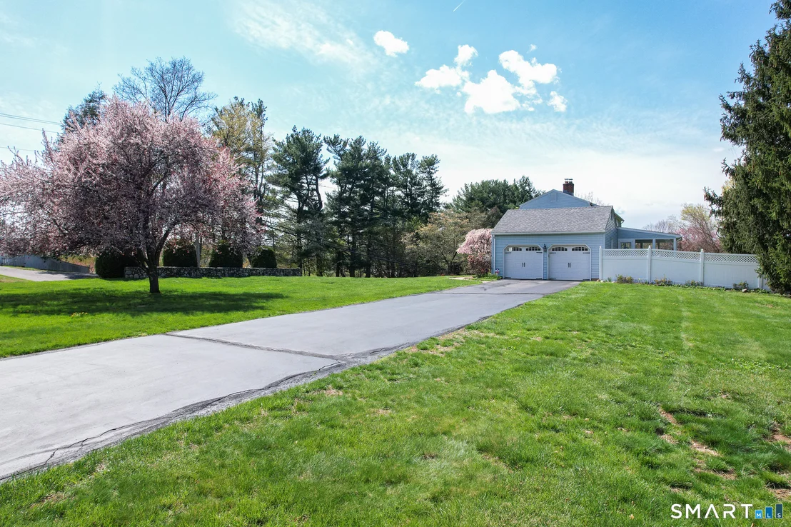 Photo of 230 Wallingford Road