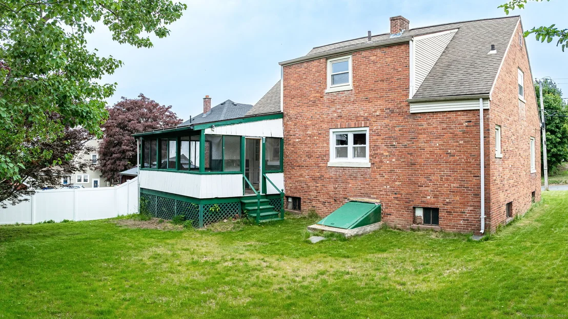 Photo of 1 Spier Avenue