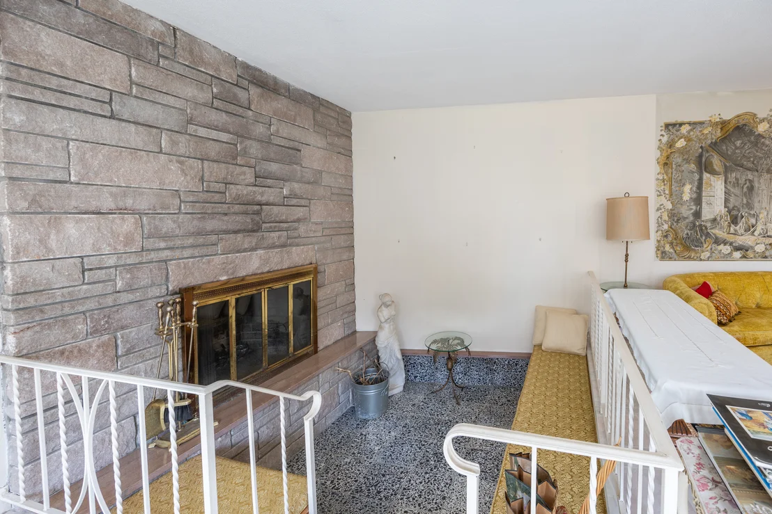 Photo of 276 Peacedale Street