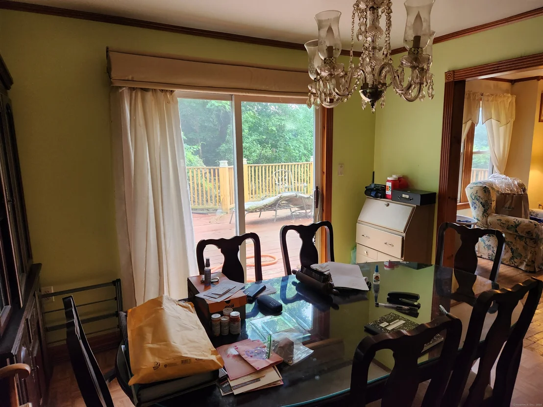 Photo of 976 New Haven Road