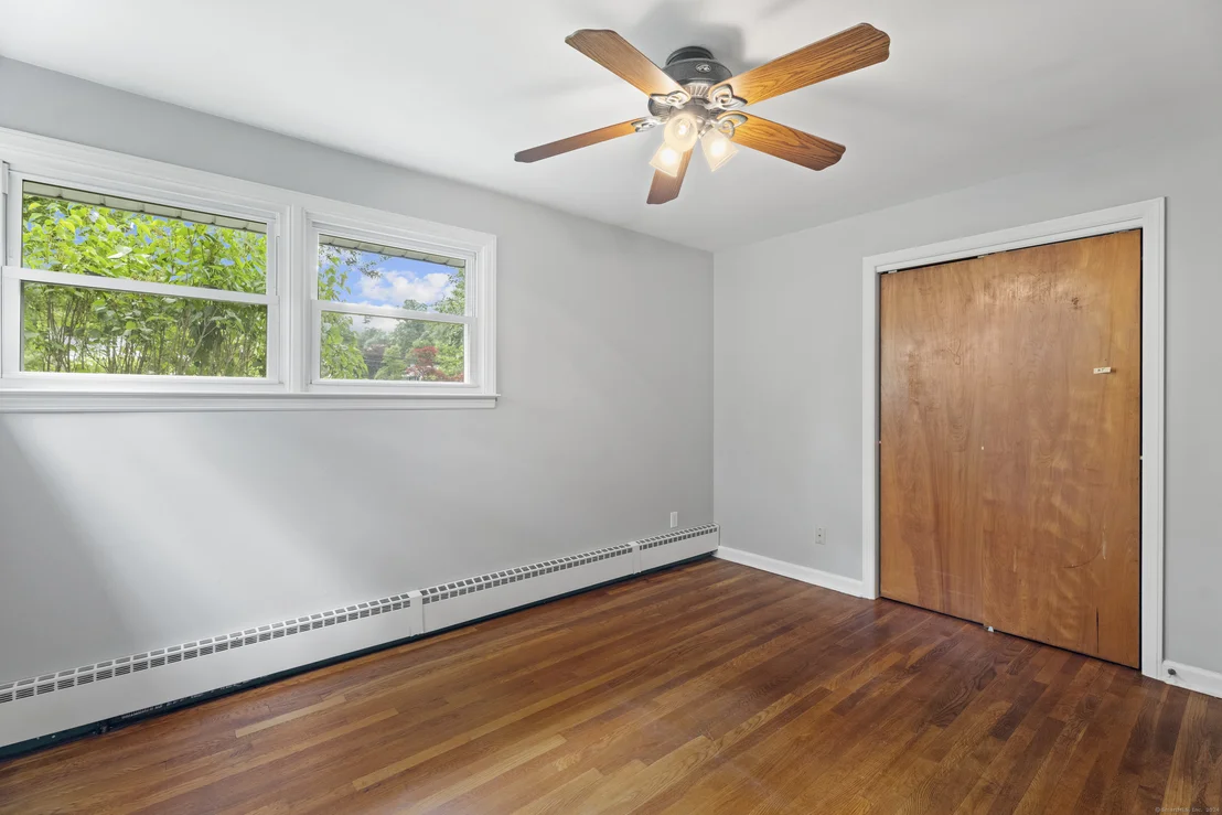 Photo of 252 Lakeview Drive