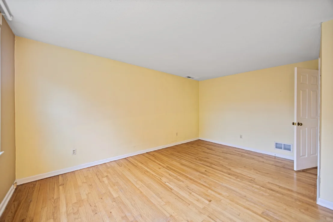 Photo of 28 Newbridge Circle