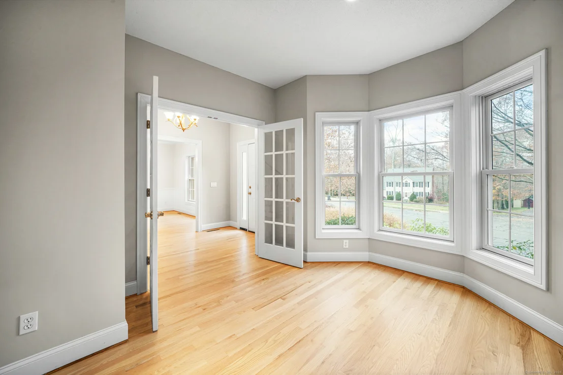 Photo of 10 Azalea Lane
