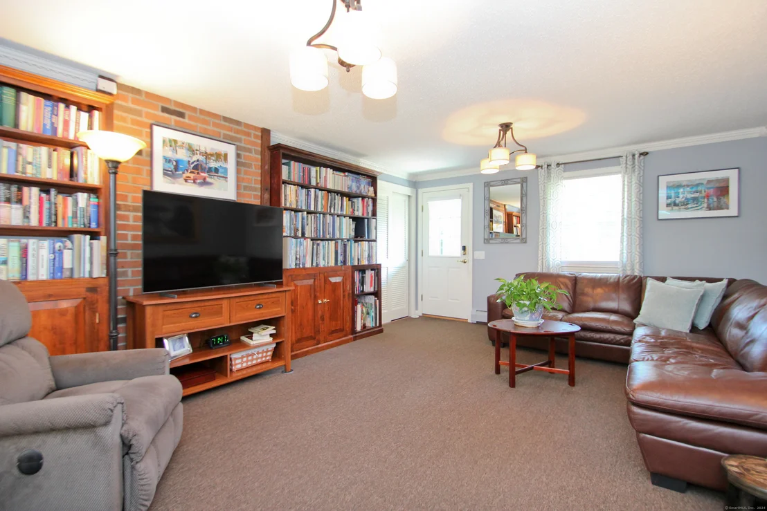 Photo of 150 Pleasantview Drive