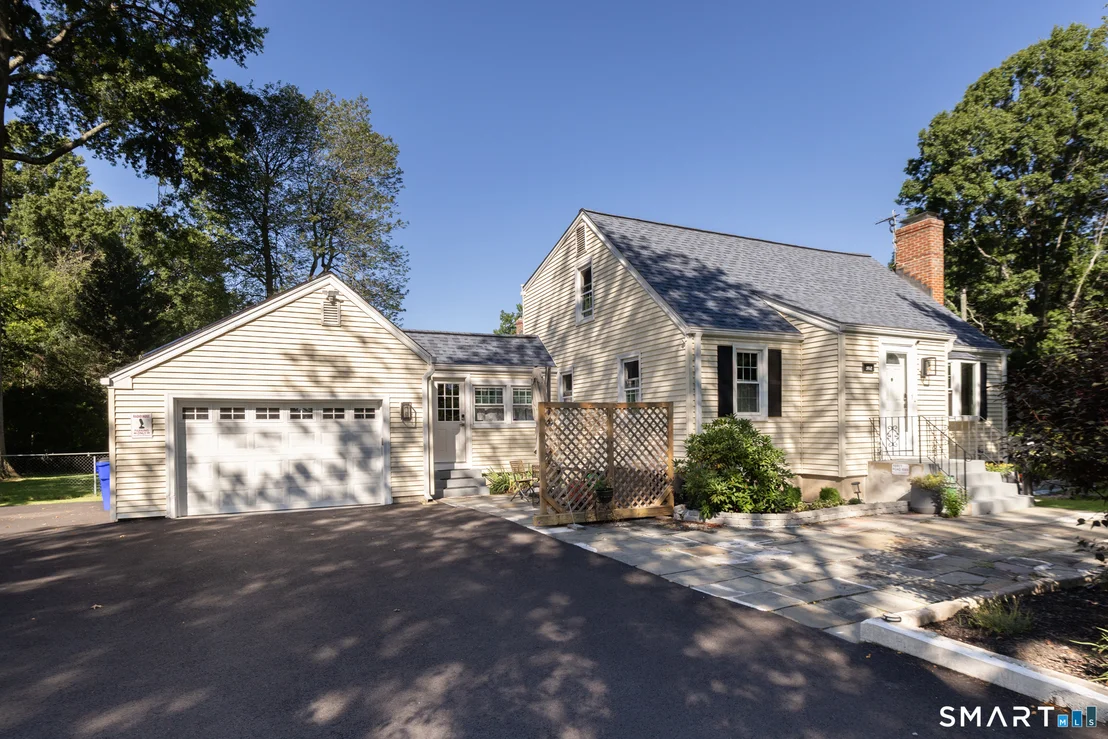 Photo of 302 Brimfield Road