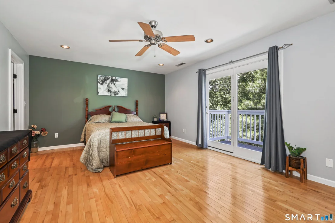 Photo of 49 Schenck Lane