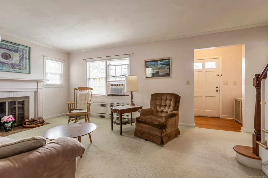 Photo of 9 Deepwood Drive
