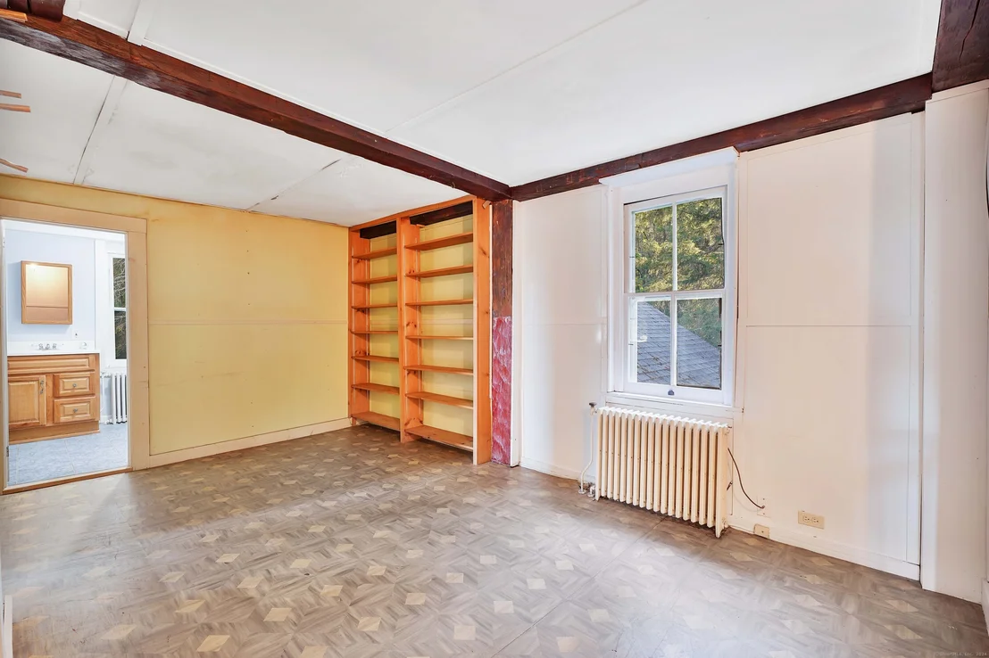Photo of 657 Colebrook Road