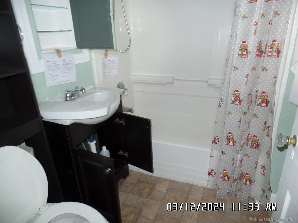 Photo of 595 Litchfield Road