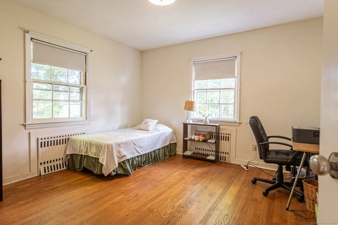 Photo of 9 Deepwood Drive