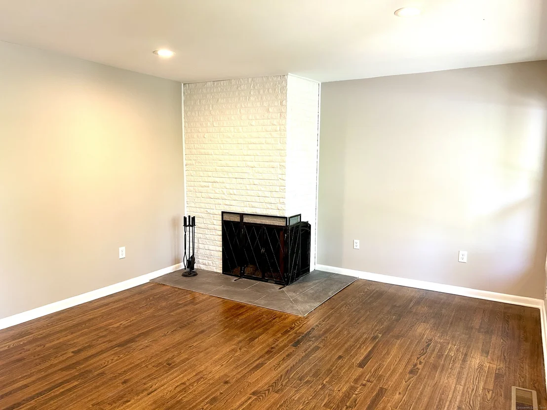 Photo of 241 Forest Road