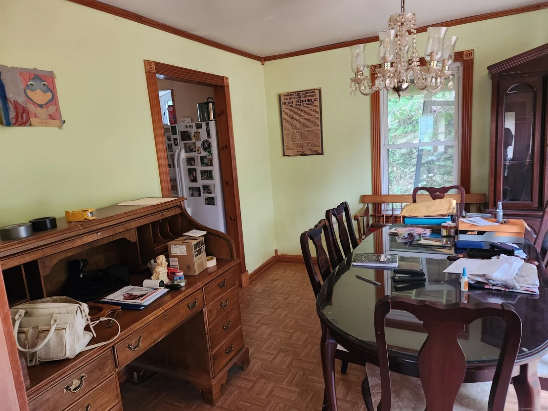 Photo of 976 New Haven Road