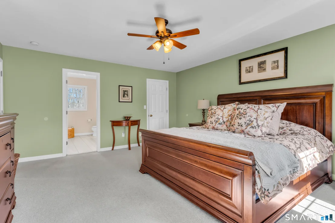 Photo of 322 Willow Road