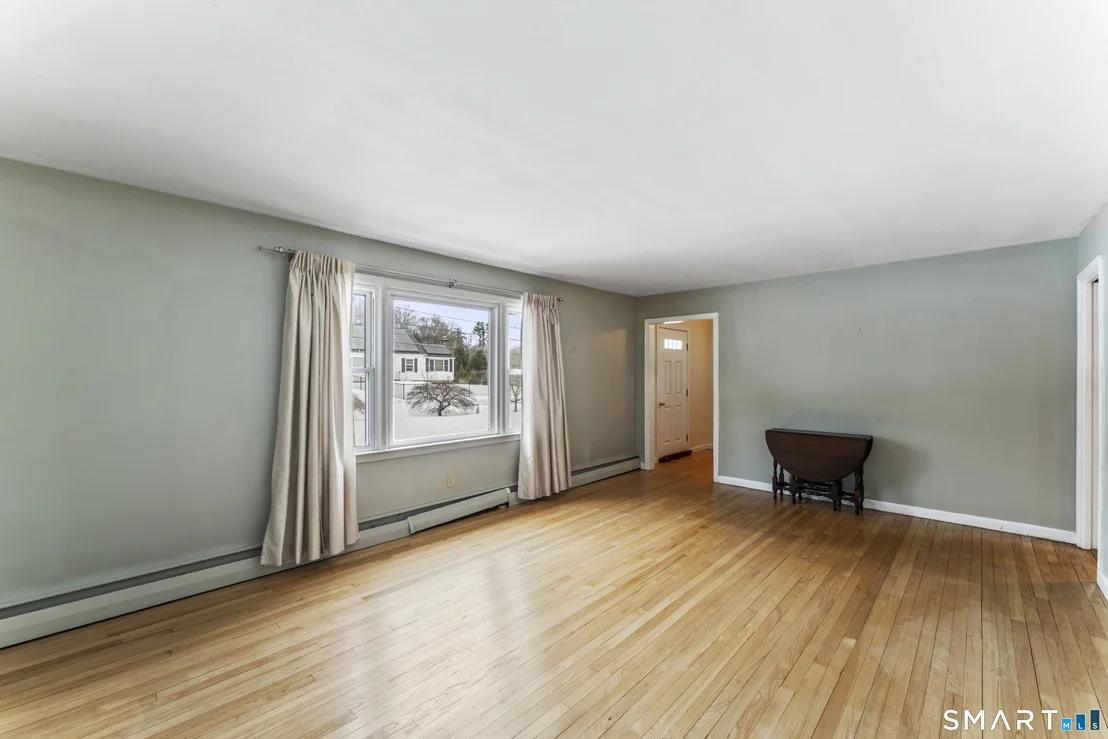 Photo of 6 Crestwood Drive