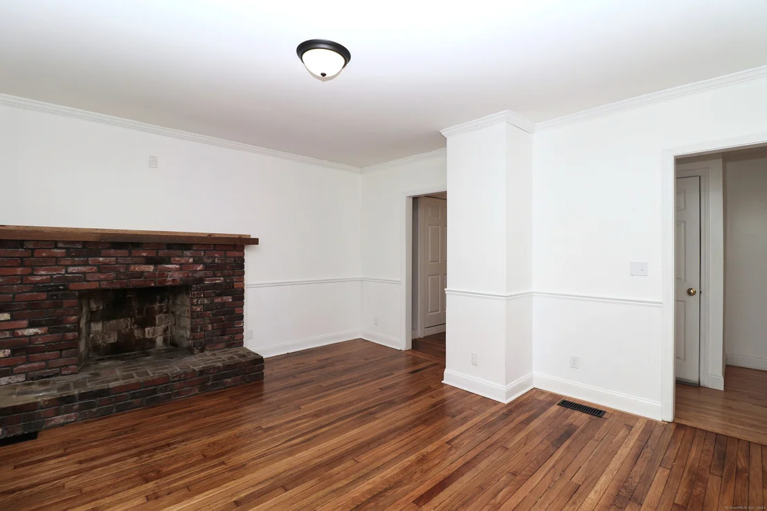Photo of 17 Maple Street
