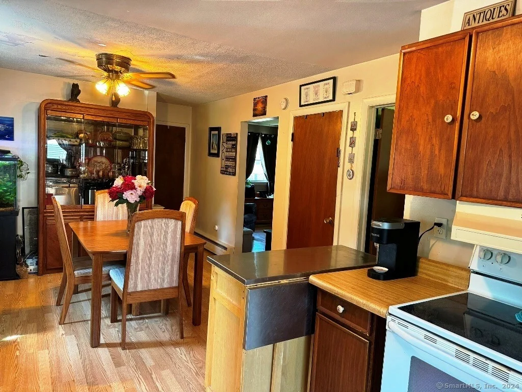 Photo of 24 Grove Avenue