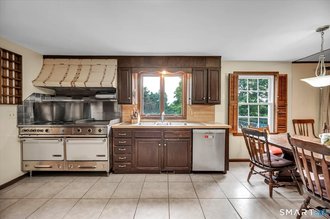 Photo of 110 Goodspeed Avenue