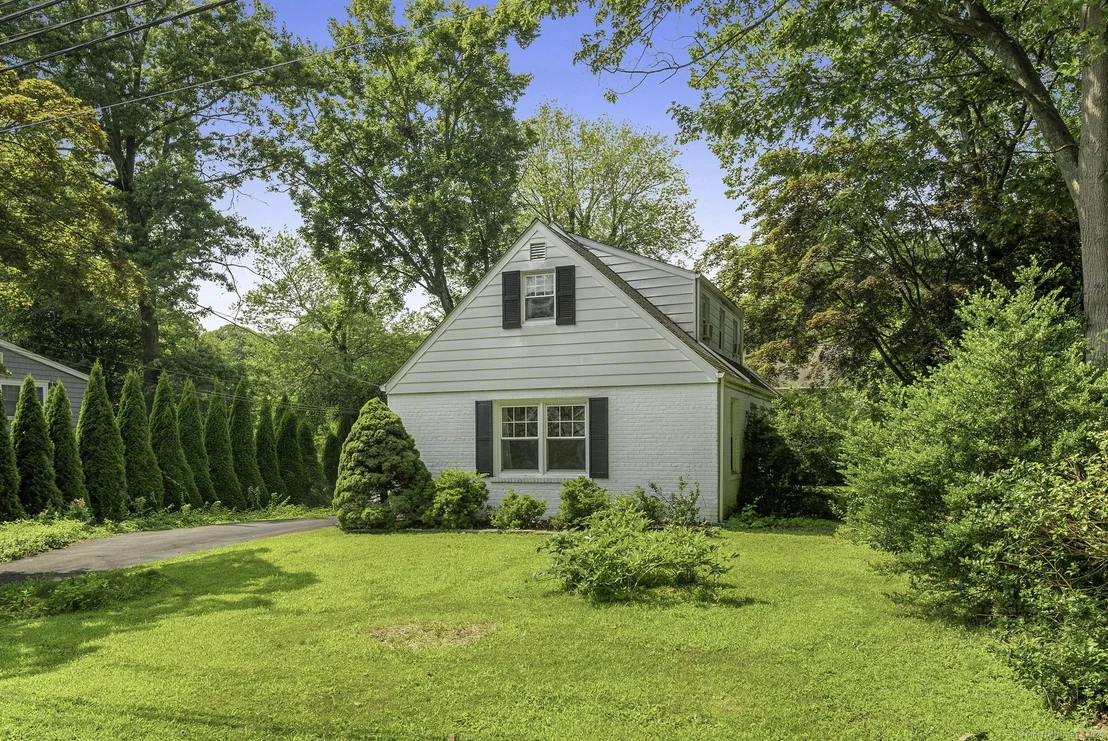 Photo of 33 Halsey Drive