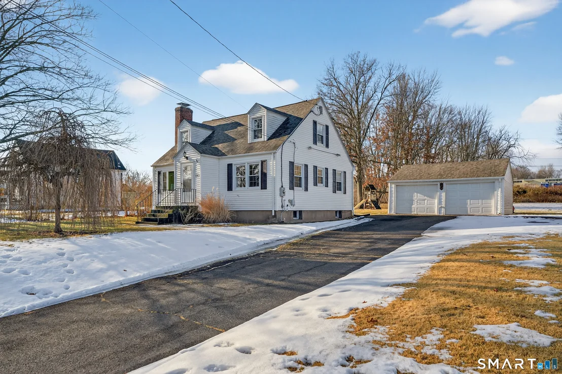 Photo of 195 Middletown Avenue