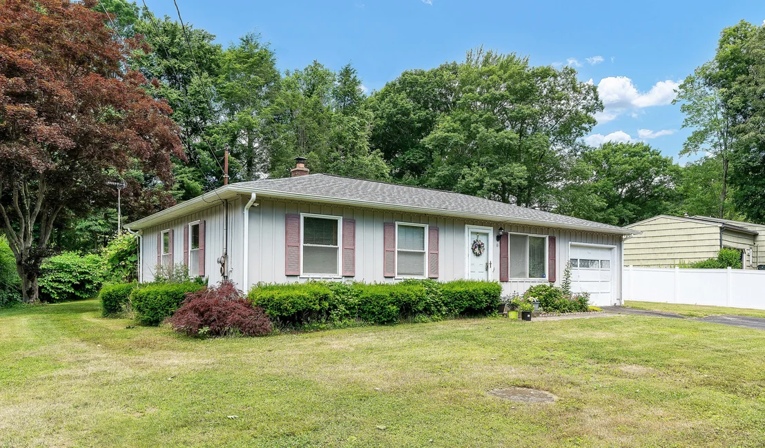 Photo of 8 Sherwood Drive