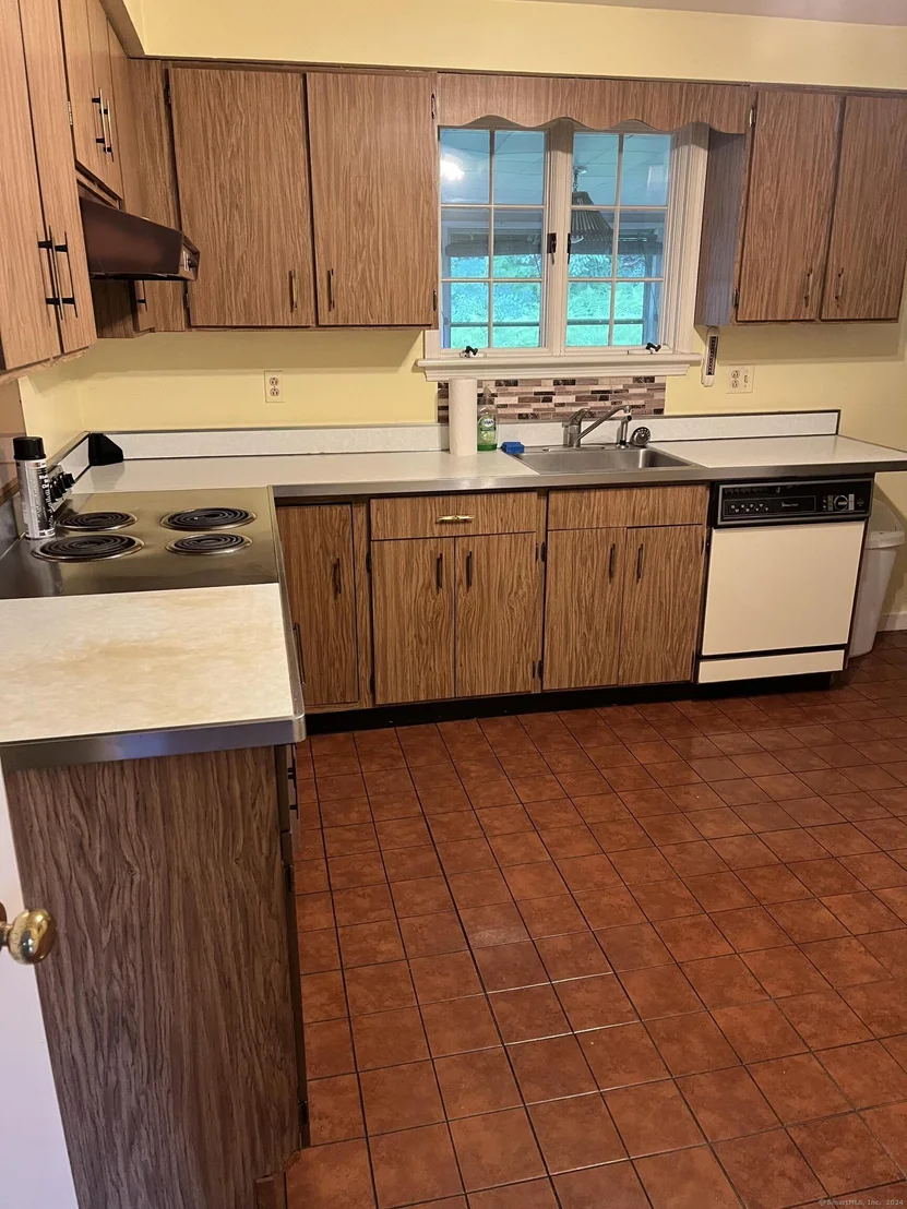 Photo of 8 Laurel Glen Road
