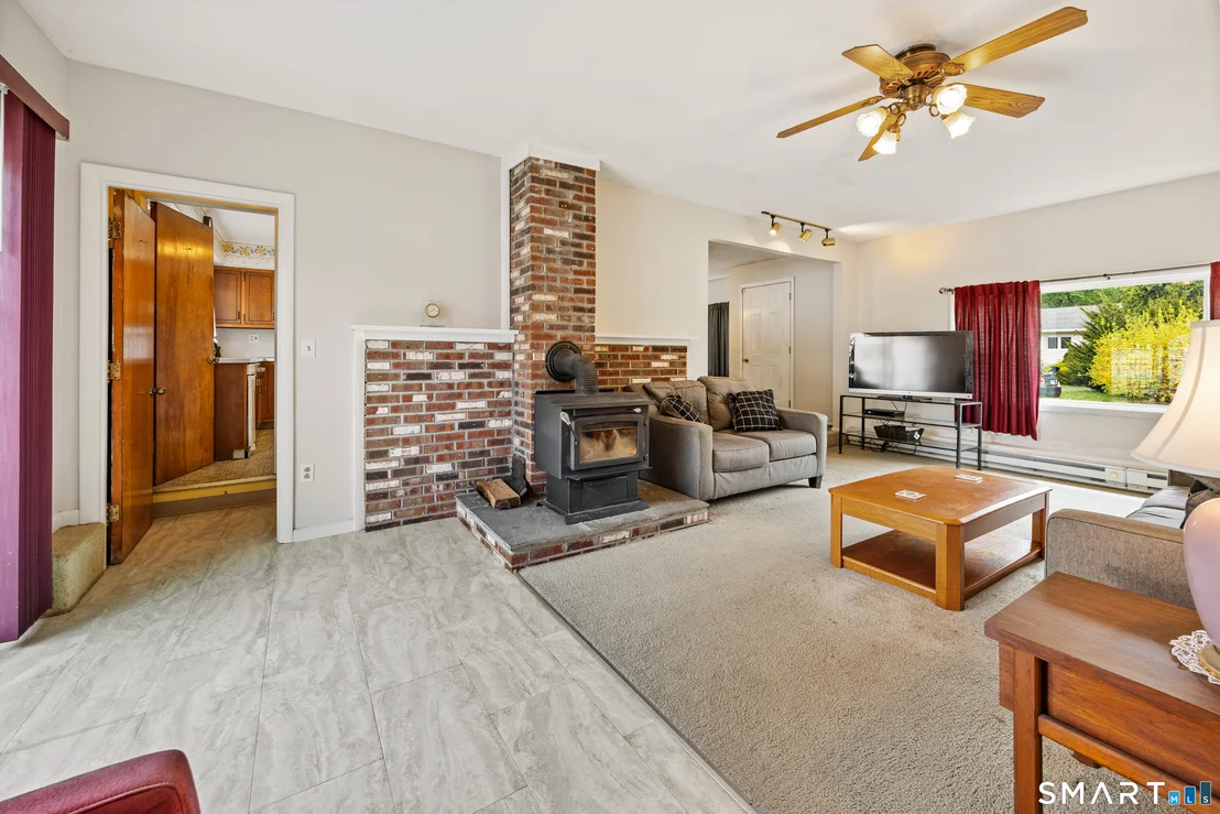 Photo of 44 Beacon Manor Road