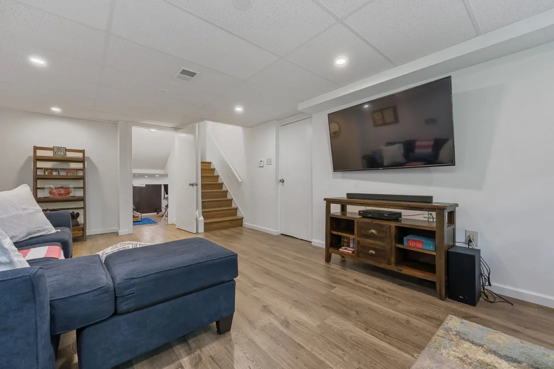 Photo of 109 Meadowcrest Drive