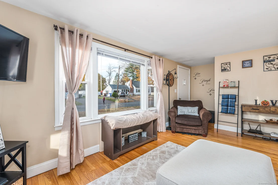 Photo of 7 Ridgefield Road