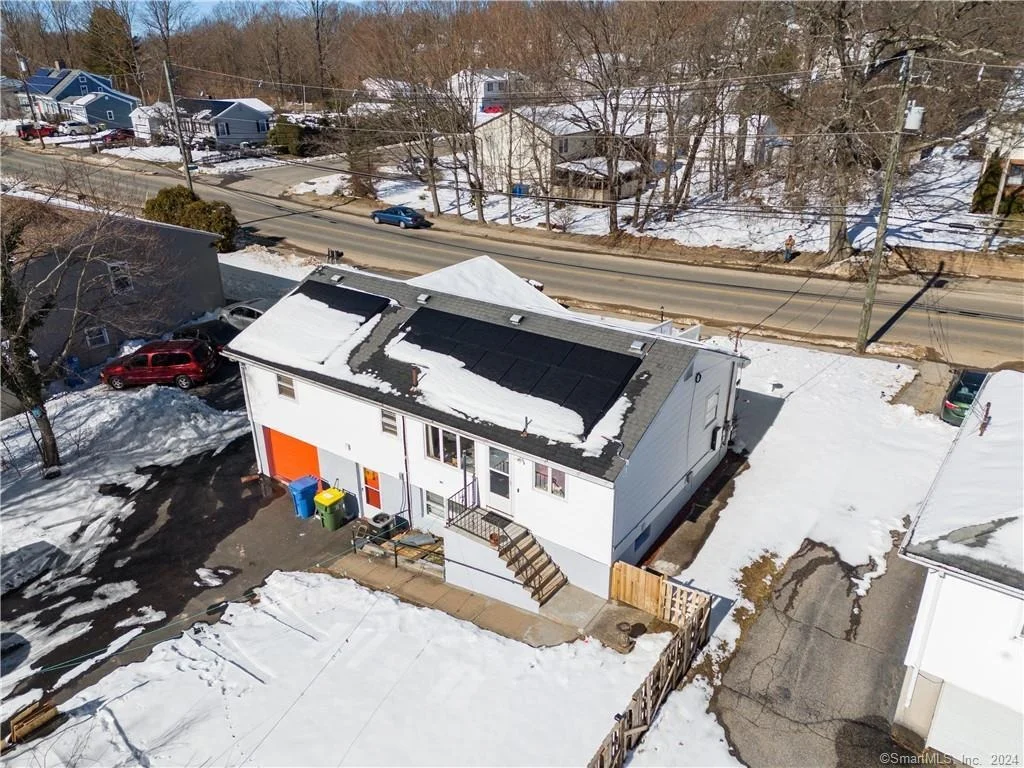 Photo of 498 Scott Road