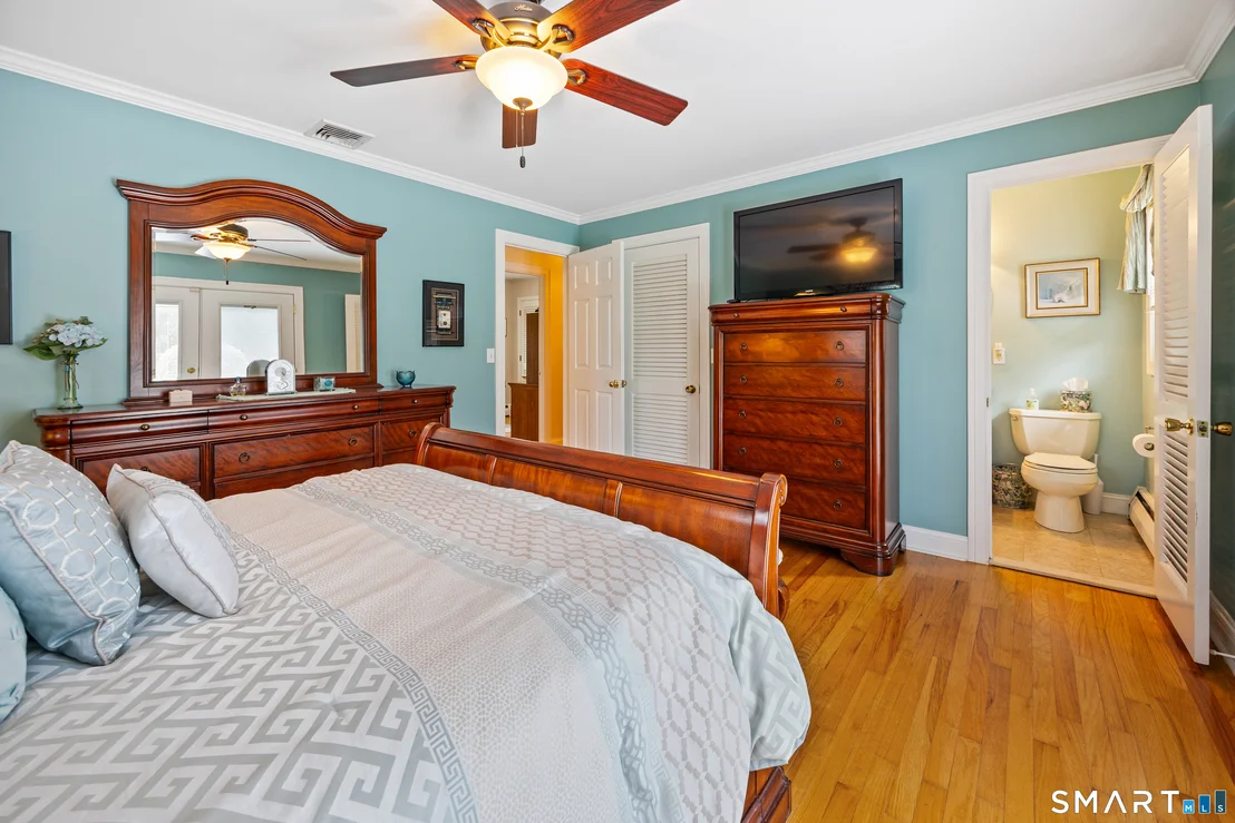 Photo of 8 Lindsley Drive