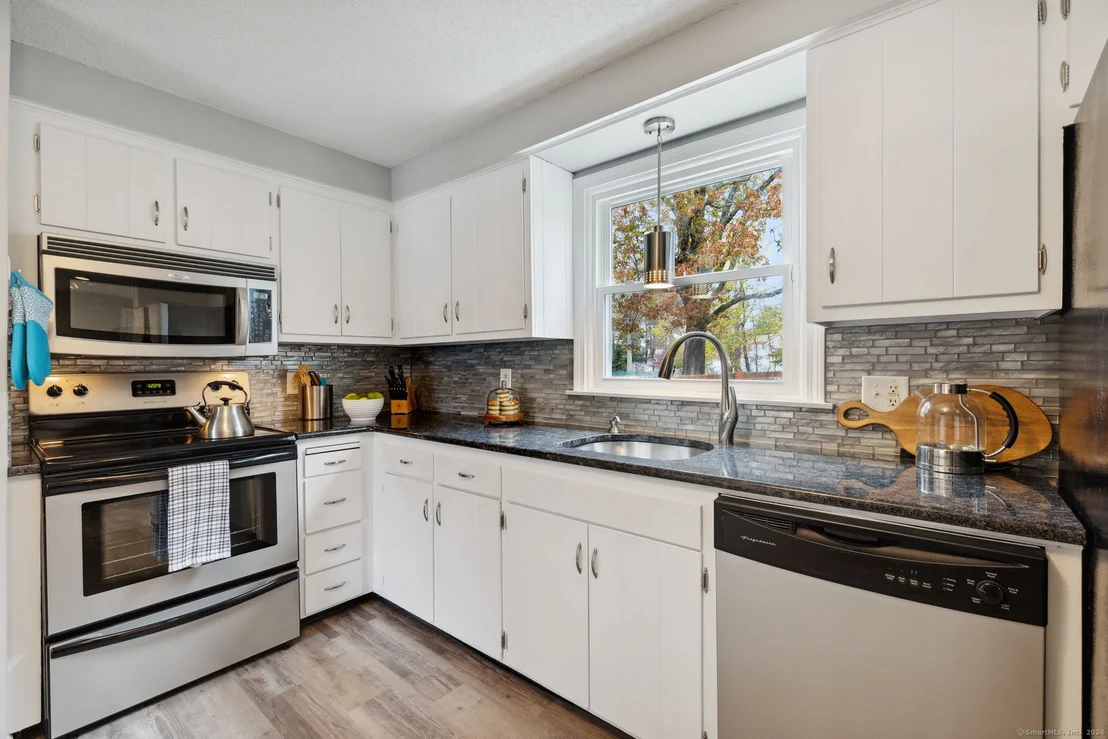 Photo of 74 Ledgecrest Terrace