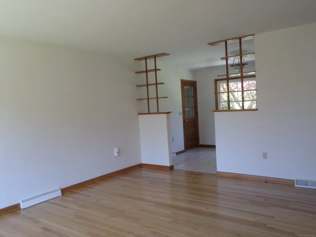 Photo of 14 Village Circle