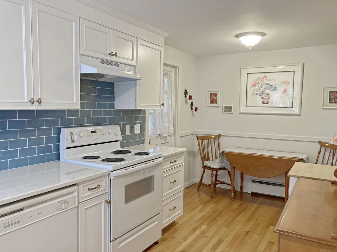 Photo of 378 Mansfield Avenue