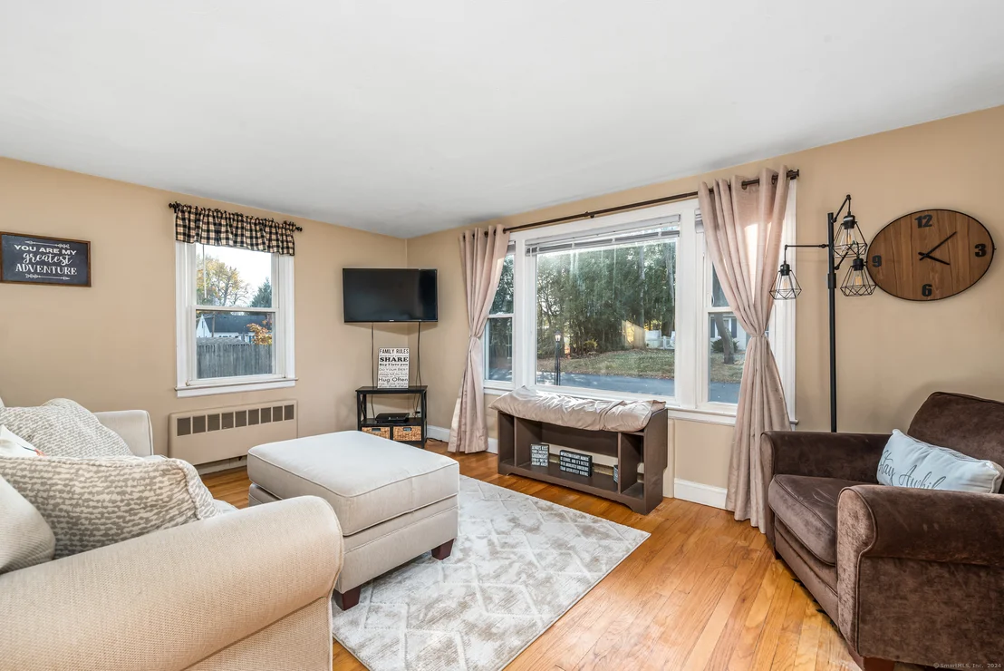 Photo of 7 Ridgefield Road