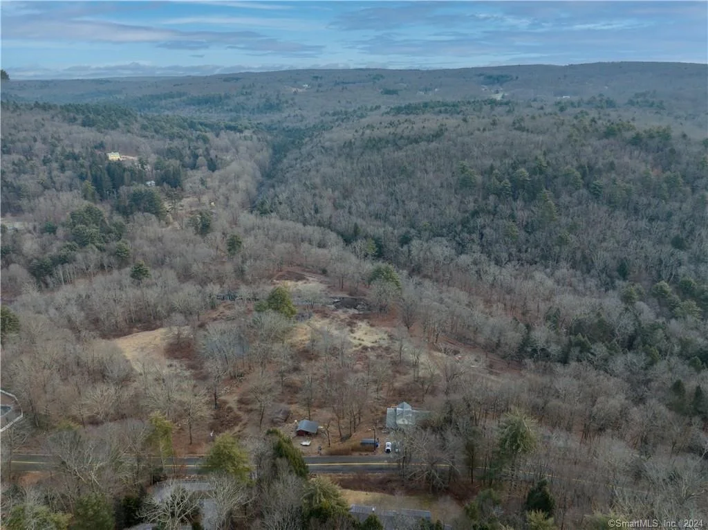 Photo of 880 South Road