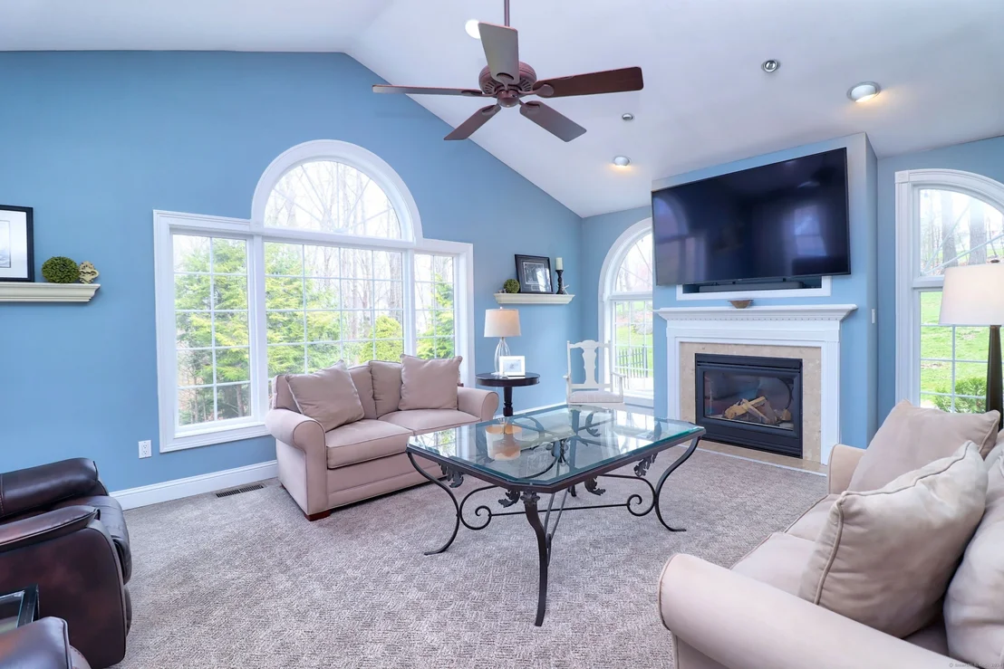 Photo of 129 Georgetown Drive
