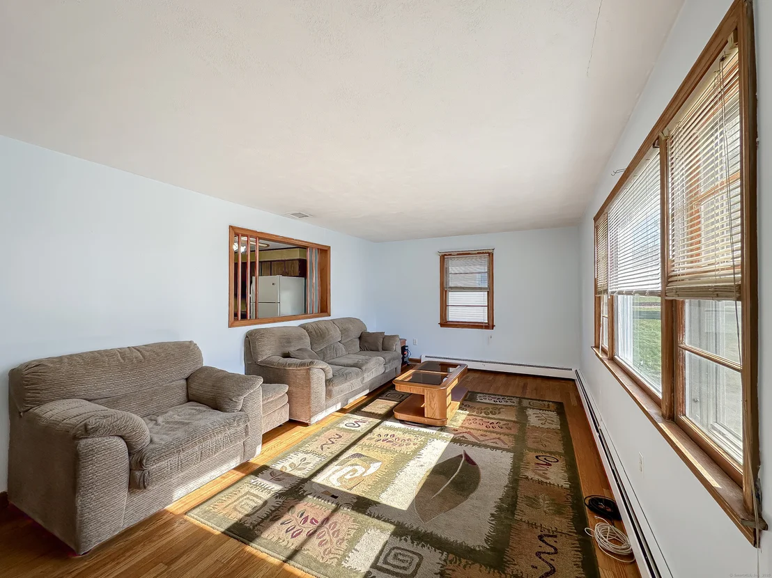Photo of 379 Scott Road